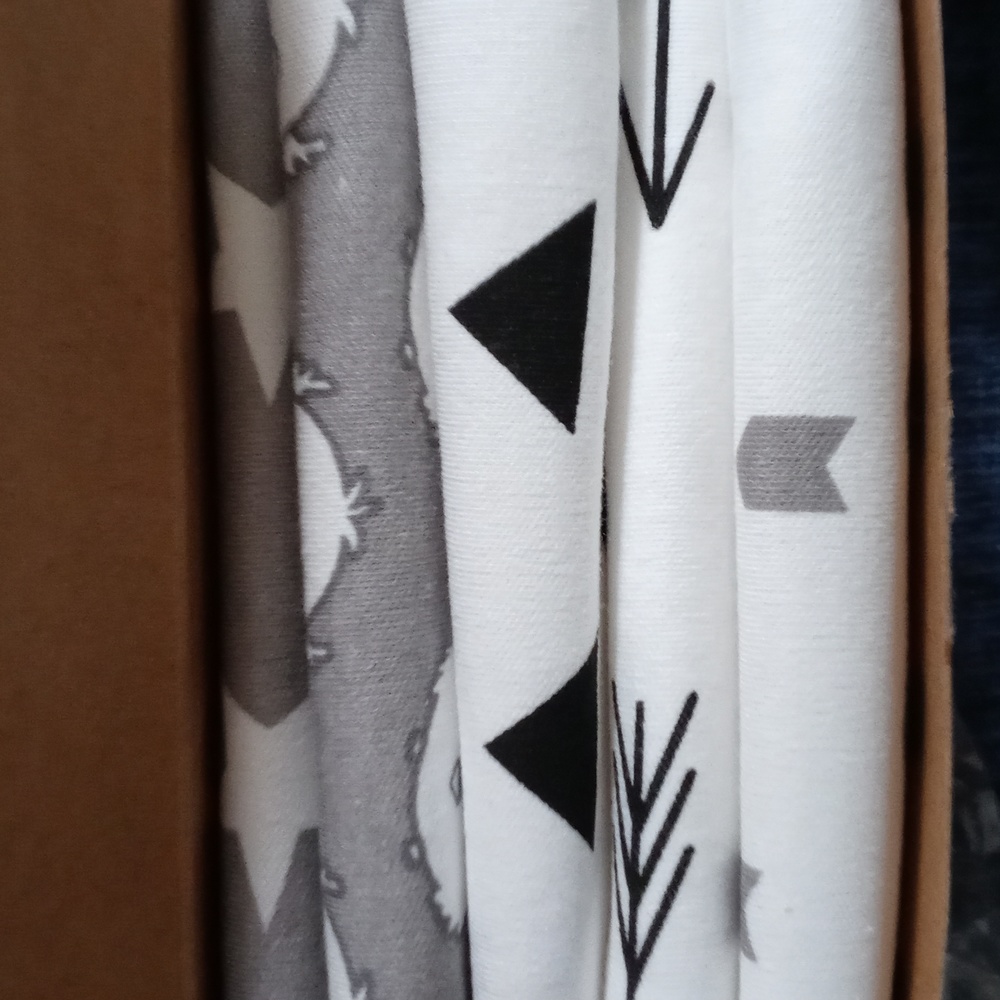 KeaBabies organic burp cloths - Picture 2 of 3